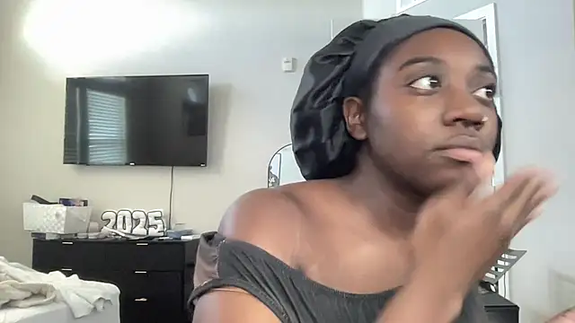 Snapshot of AveryJ99 chatting on April 12, 9:09 pm AveryJ99 online show from April 12, 9:09 pm