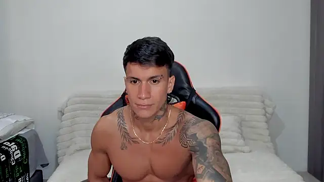 pettergrey1 online show from January 13, 9:20 pm