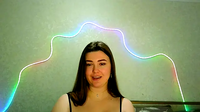 Snapshot of SeductiveTati chatting on December 17, 1:00 am SeductiveTati online show from December 17, 1:00 am