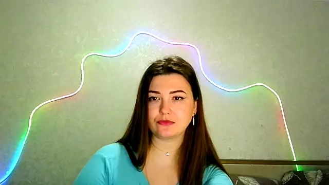 Snapshot of SeductiveTati chatting on December 19, 3:35 am SeductiveTati online show from December 19, 3:35 am