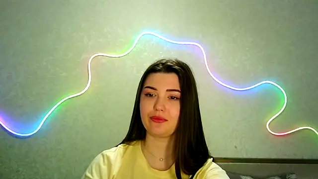 Snapshot of SeductiveTati chatting on March 25, 12:16 am SeductiveTati online show from March 25, 12:16 am