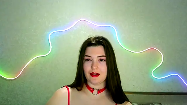 Snapshot of SeductiveTati chatting on April 2, 11:24 pm SeductiveTati online show from April 2, 11:24 pm