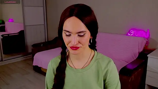 FridaCure online show from January 10, 10:25 pm