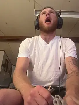 Snapshot of dcockell chatting on November 3, 7:42 am dcockell online show from November 3, 7:42 am