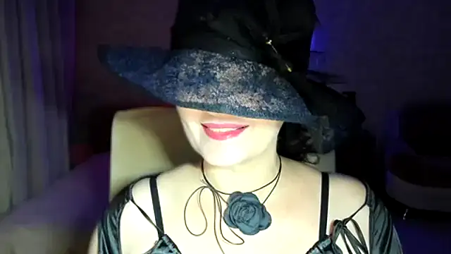 WitchBlueRose online show from November 7, 5:46 pm