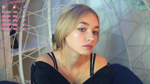 Snapshot of FlairCunard chatting on December 10, 5:55 pm FlairCunard online show from December 10, 5:55 pm