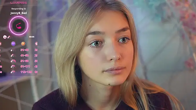 Snapshot of FlairCunard chatting on December 13, 9:20 pm FlairCunard online show from December 13, 9:20 pm