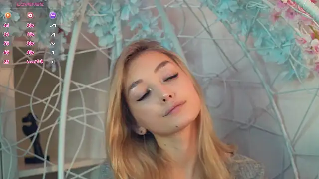 Snapshot of FlairCunard chatting on December 20, 5:51 pm FlairCunard online show from December 20, 5:51 pm