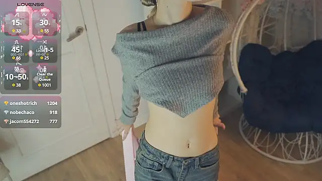 Snapshot of FlairCunard chatting on January 19, 12:49 am FlairCunard online show from January 19, 12:49 am