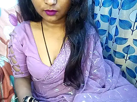 Snapshot of Muktha chatting on February 4, 2:32 pm Muktha online show from February 4, 2:32 pm