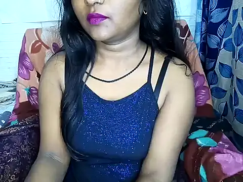 Snapshot of Muktha chatting on February 5, 7:42 pm Muktha online show from February 5, 7:42 pm