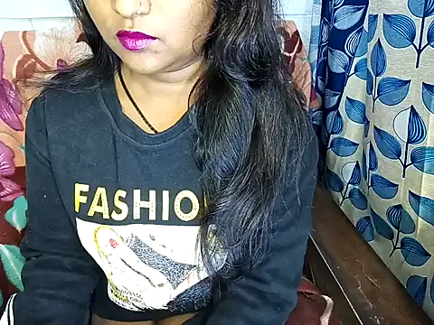 Snapshot of Muktha chatting on February 7, 3:12 am Muktha online show from February 7, 3:12 am