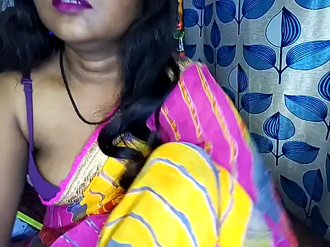 Snapshot of Muktha chatting on February 12, 1:06 pm Muktha online show from February 12, 1:06 pm