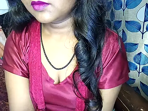 Snapshot of Muktha chatting on February 13, 2:20 pm Muktha online show from February 13, 2:20 pm