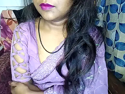 Snapshot of Muktha chatting on February 14, 1:23 am Muktha online show from February 14, 1:23 am