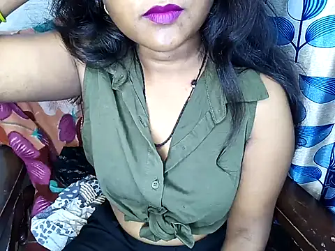 Snapshot of Muktha chatting on March 22, 9:02 am Muktha online show from March 22, 9:02 am