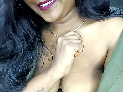 Snapshot of Muktha chatting on October 17, 2:37 am Muktha online show from October 17, 2:37 am