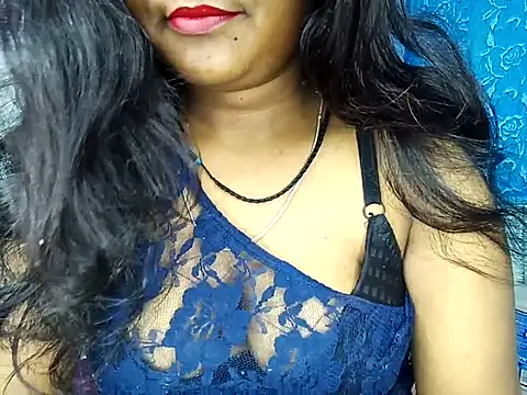 Snapshot of Muktha chatting on November 2, 3:47 pm Muktha online show from November 2, 3:47 pm