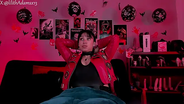 lilith-deveraux online show from November 12, 2:17 pm