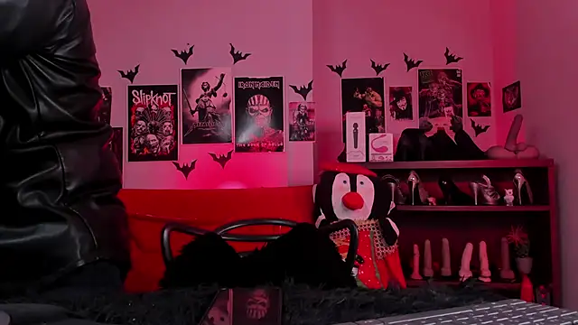 lilith-deveraux online show from December 4, 4:48 pm