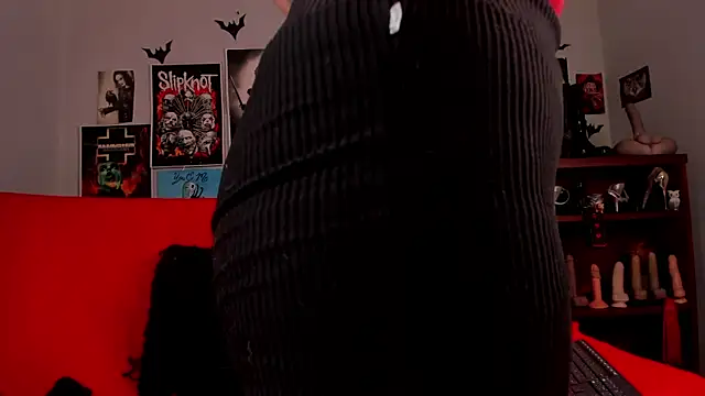 Snapshot of lilith-deveraux chatting on May 13, 2:36 pm lilith-deveraux online show from May 13, 2:36 pm