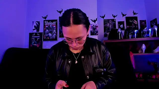 Snapshot of lilith-deveraux chatting on July 16, 4:24 pm lilith-deveraux online show from July 16, 4:24 pm