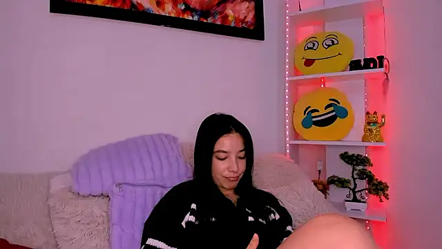 Snapshot of Manuelaa_mejiia chatting on January 13, 3:50 pm Manuelaa mejiia online show from January 13, 3:50 pm