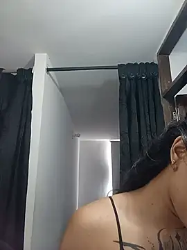 Snapshot of Karii-R chatting on May 26, 6:04 pm Karii-R online show from May 26, 6:04 pm
