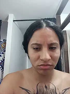 Snapshot of Karii-R chatting on June 1, 3:58 pm Karii-R online show from June 1, 3:58 pm