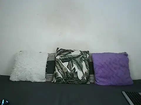 Snapshot of Thickqueenxxx chatting on July 27, 7:37 am Thickqueenxxx online show from July 27, 7:37 am