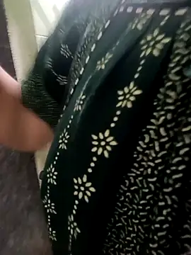 Snapshot of gunjan22 chatting on October 1, 7:47 am gunjan22 online show from October 1, 7:47 am