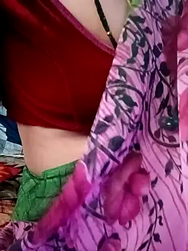 Snapshot of gunjan22 chatting on November 7, 9:31 am gunjan22 online show from November 7, 9:31 am