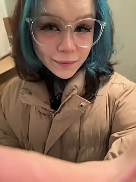 MaddisonHaas online show from March 17, 10:49 pm