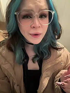 MaddisonHaas online show from March 21, 11:01 pm