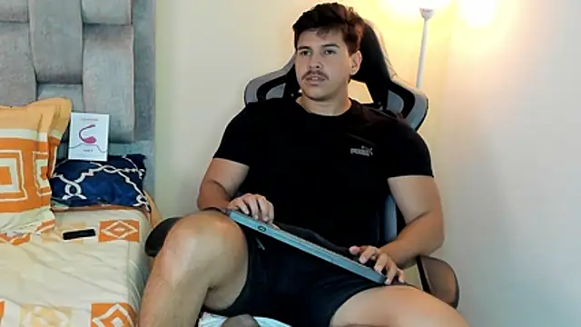 victor vixen online show from January 12, 12:05 am