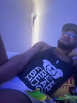 KySir1990 online show from April 30, 9:08 pm