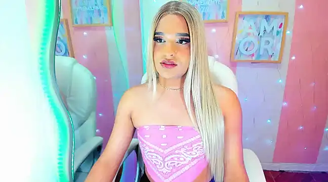 Snapshot of Elody_Preysler69 chatting on December 23, 10:32 am Elody Preysler69 online show from December 23, 10:32 am