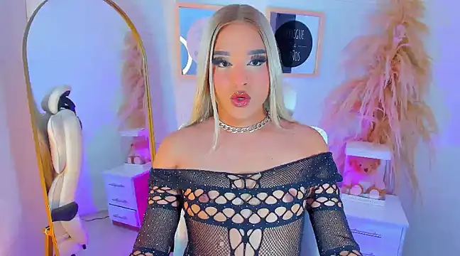 Snapshot of Elody_Preysler69 chatting on January 27, 4:52 am Elody Preysler69 online show from January 27, 4:52 am