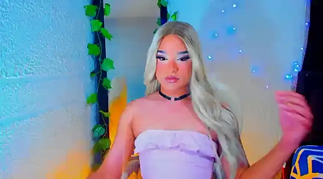 Snapshot of Elody_Preysler69 chatting on February 22, 4:18 am Elody Preysler69 online show from February 22, 4:18 am