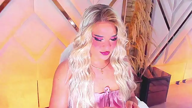 Snapshot of Elody_Preysler69 chatting on October 14, 4:46 am Elody Preysler69 online show from October 14, 4:46 am