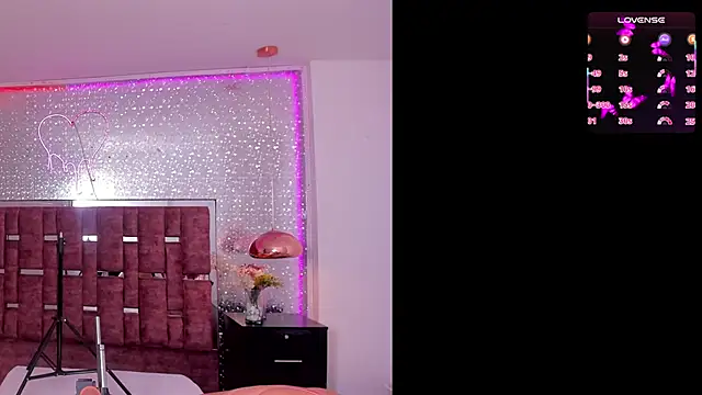 Snapshot of KylieVictoria chatting on November 7, 5:29 am KylieVictoria online show from November 7, 5:29 am