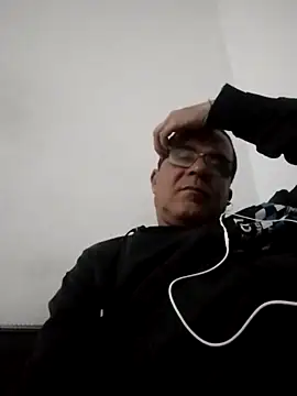 Snapshot of barboza991 chatting on May 4, 2:07 am barboza991 online show from May 4, 2:07 am