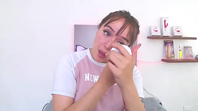 anyela bubble19  online show from April 28, 3:28 pm