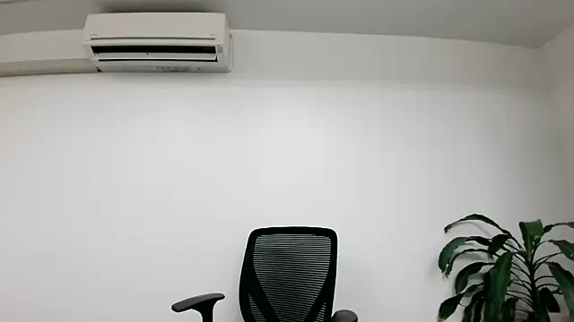 TakuryuJPN online show from December 8, 9:30 pm