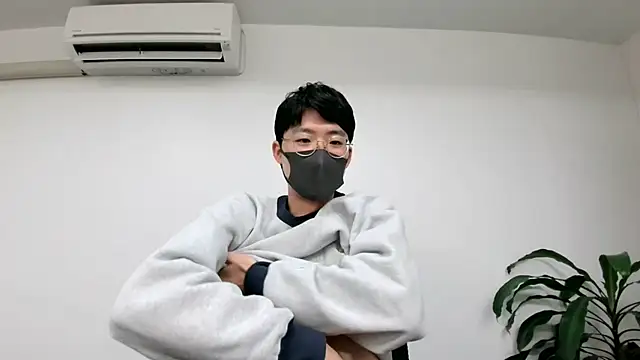 TakuryuJPN online show from December 15, 9:31 pm