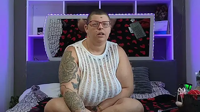 Snapshot of SunshineLexi chatting on October 4, 6:33 am SunshineLexi online show from October 4, 6:33 am