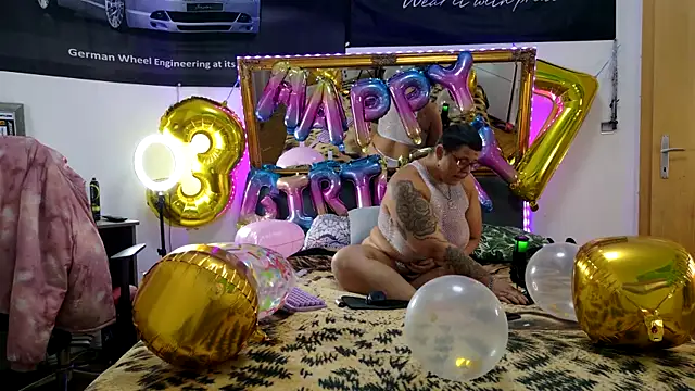 Snapshot of SunshineLexi chatting on October 28, 3:25 pm SunshineLexi online show from October 28, 3:25 pm