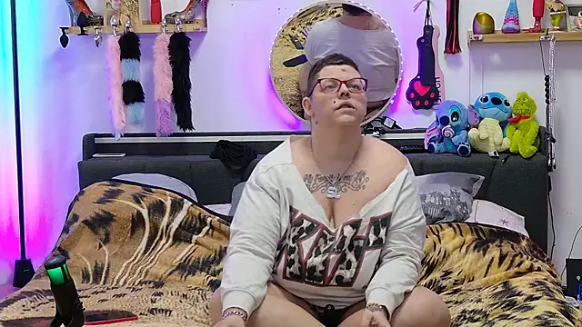 Snapshot of SunshineLexi chatting on November 24, 7:19 am SunshineLexi online show from November 24, 7:19 am