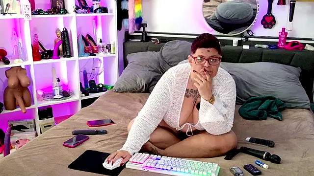 SunshineLexi online show from February 13, 10:00 am