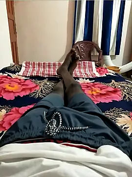 Snapshot of ravi707984 chatting on June 21, 12:52 pm ravi707984 online show from June 21, 12:52 pm